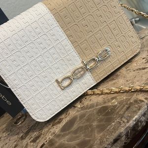Bebe crossbody Bag 👜 Beige/white